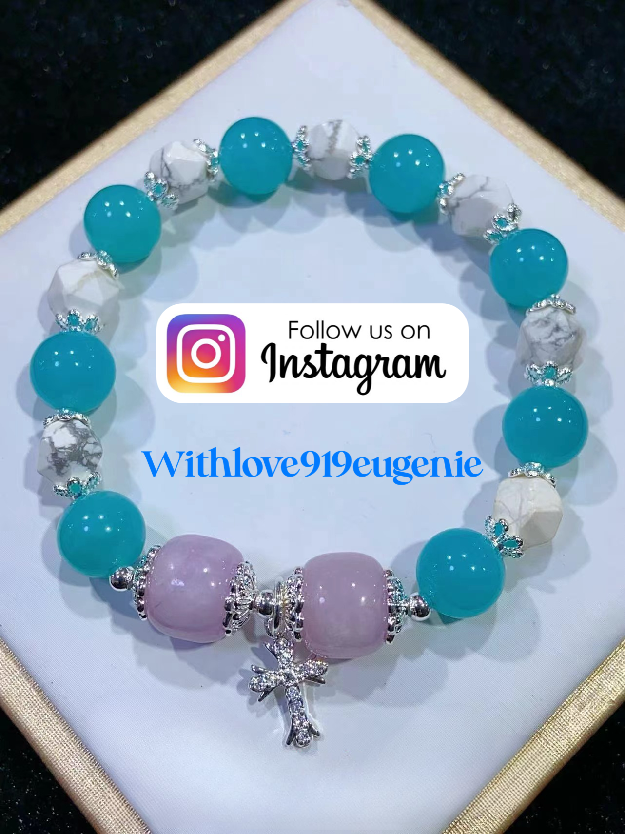 Customized gemstones bracelets for Zodiacs and 16 personalities.