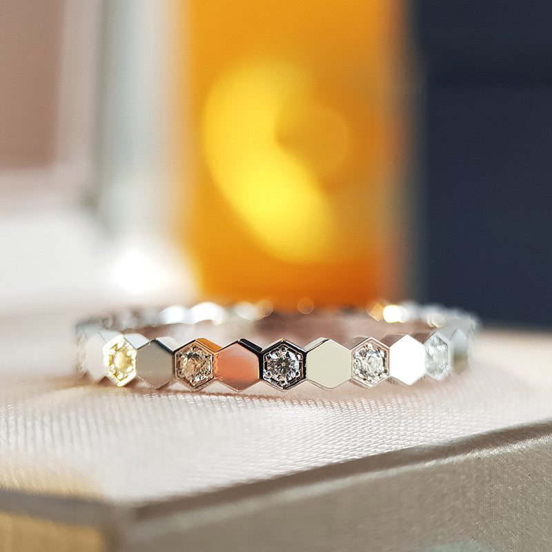 Hexagon design 6 rings in set