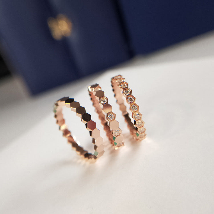 Hexagon design 6 rings in set