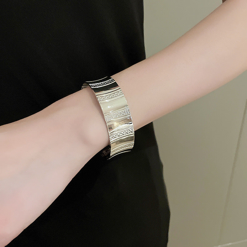 Chic Bangles
