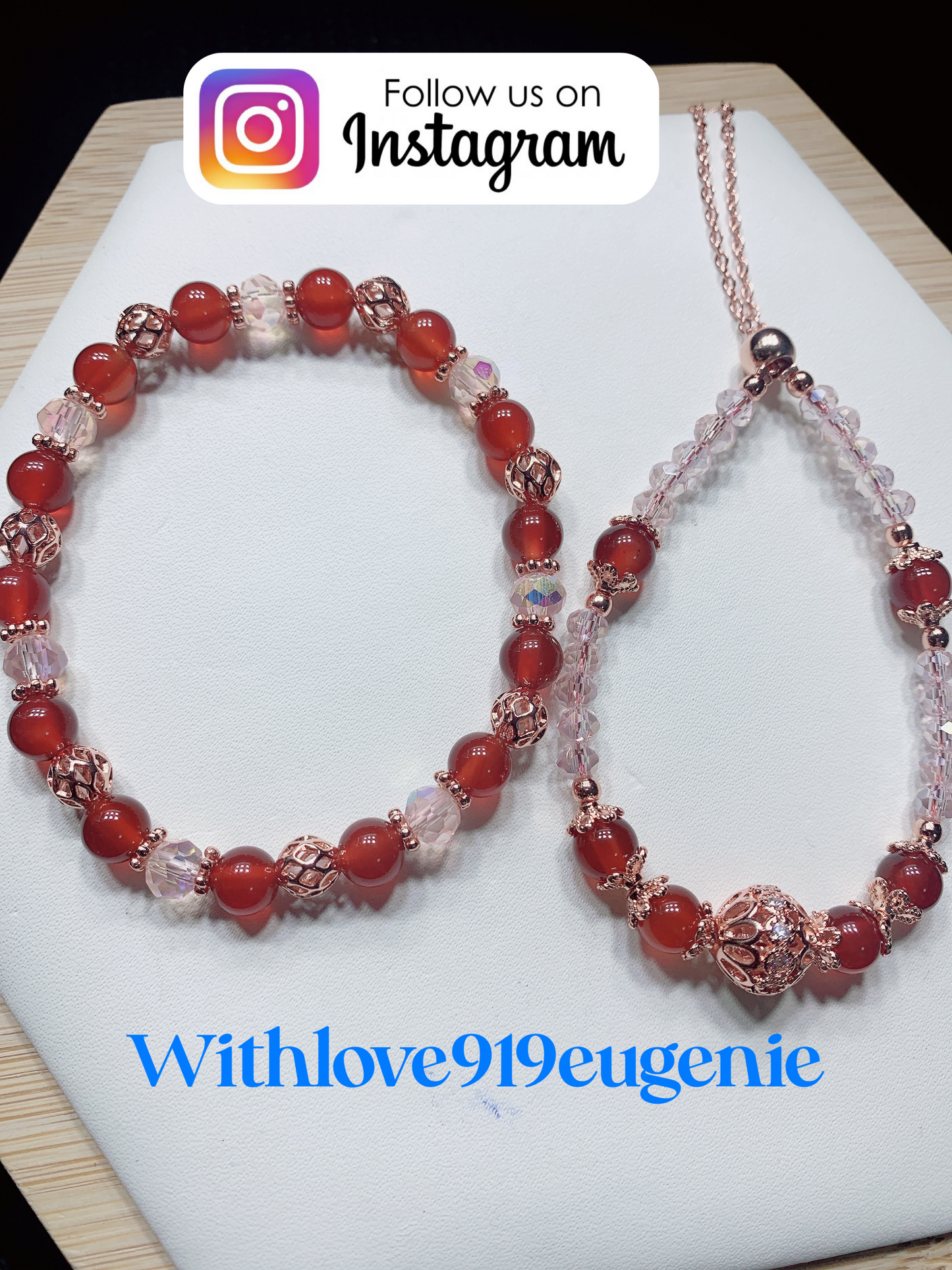 Customized gemstones bracelets for Zodiacs and 16 personalities.